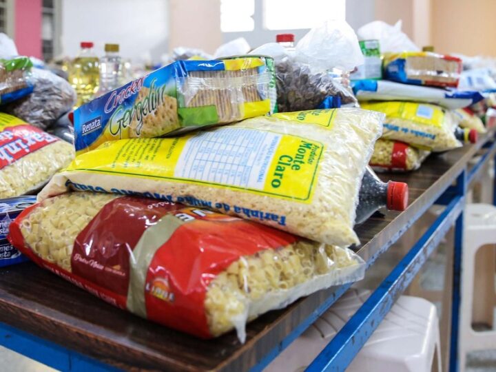 Para os mais pobres: Governo estuda devolver imposto que incide sobre produtos da cesta básica