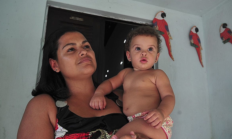 Brasil: Mercado de trabalho sem espaço para mães solo
