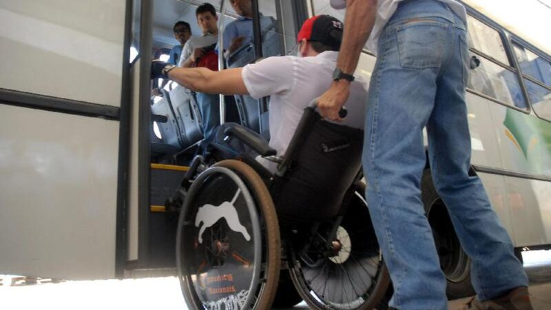 Preconceito atinge 3 em cada 4 pessoas com deficiência ao se deslocar